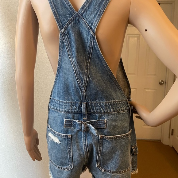 AE Denim Tomgirl Destroyed Short Overall - Picture 5 of 7